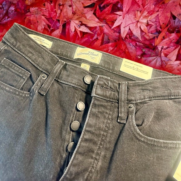 NWT Universal Thread Black Retro ‘High-Rise 90s Slim Leg Jeans’ Size 2 - Picture 5 of 16